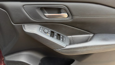 Nissan Qashqai 1.3 DiG-T MH Acenta Premium 5dr Petrol Hatchback